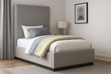 Load image into Gallery viewer, Alfie - Bed
