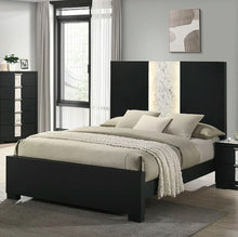 Load image into Gallery viewer, Crown Mark Furniture Rangley Queen Panel Bed in Black B6835-Q
