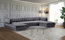 Load image into Gallery viewer, Gwen - 3 Piece Sectional
