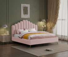 Load image into Gallery viewer, Lily - Bed
