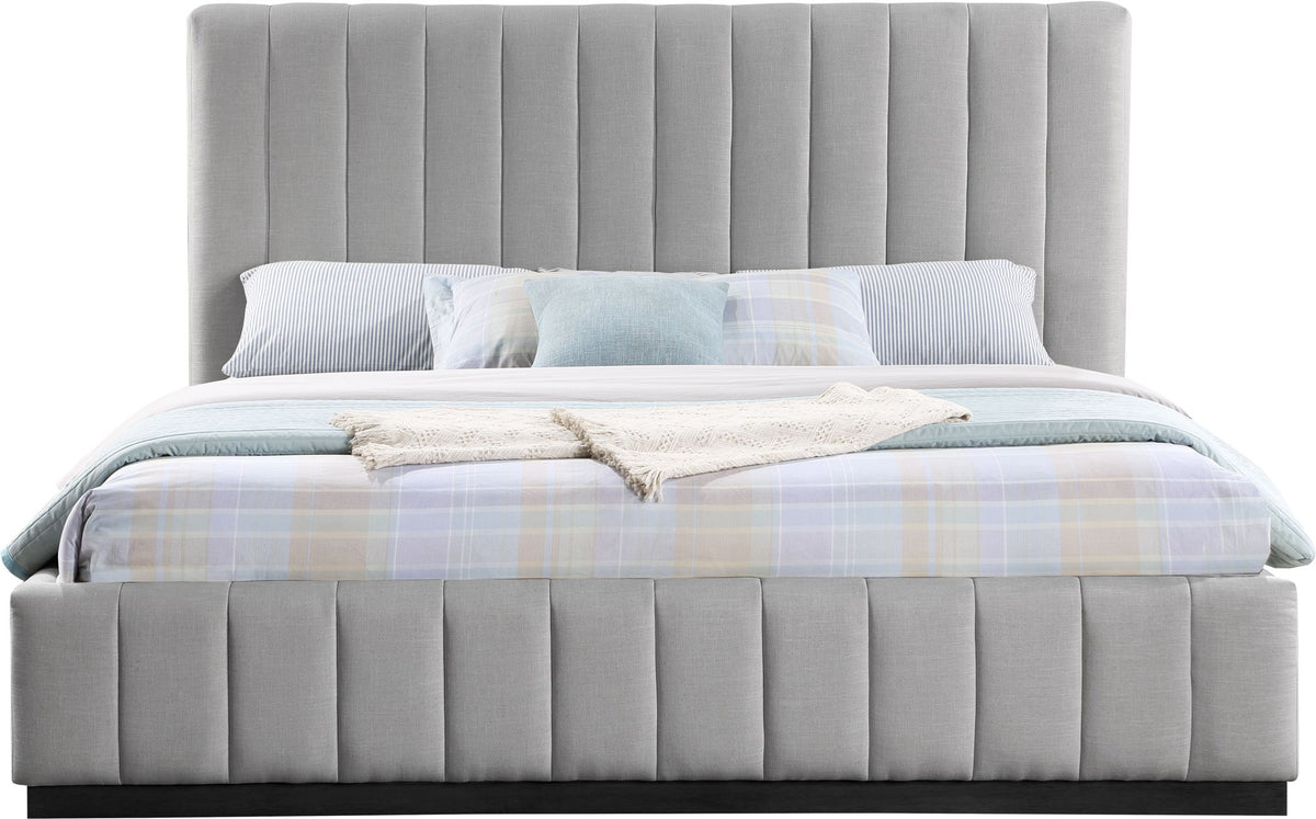 Lucia - Bed