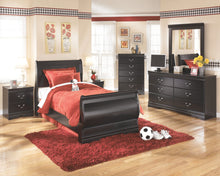Load image into Gallery viewer, Huey Vineyard - Dresser, Mirror - Black
