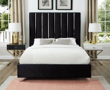 Load image into Gallery viewer, Enzo - Bed
