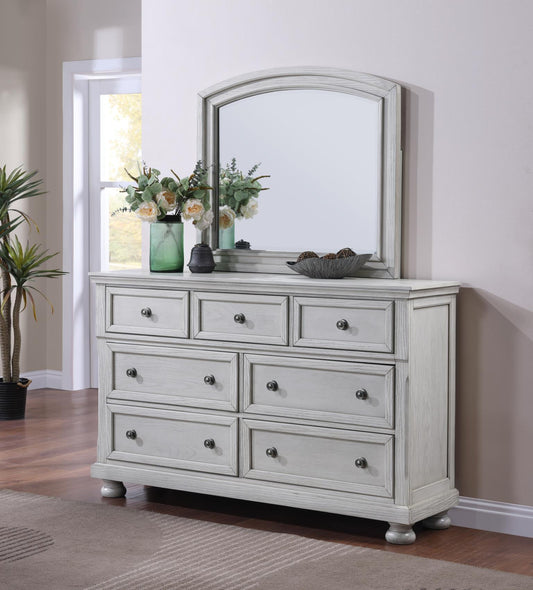 B071 - Dresser - White