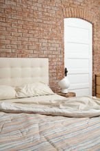 Load image into Gallery viewer, Bamboo Hypoallergenic Sheet Set
