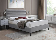 Load image into Gallery viewer, Hunter - Bed
