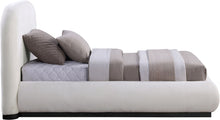 Load image into Gallery viewer, Vaughn - Chenille Bed With Black Base

