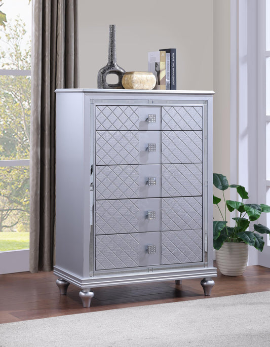 B048 - Chest - Shimmer Silver