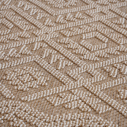 Guros - 4' X 6' Traditional Indoor / Outdoor Area Rug - Natural