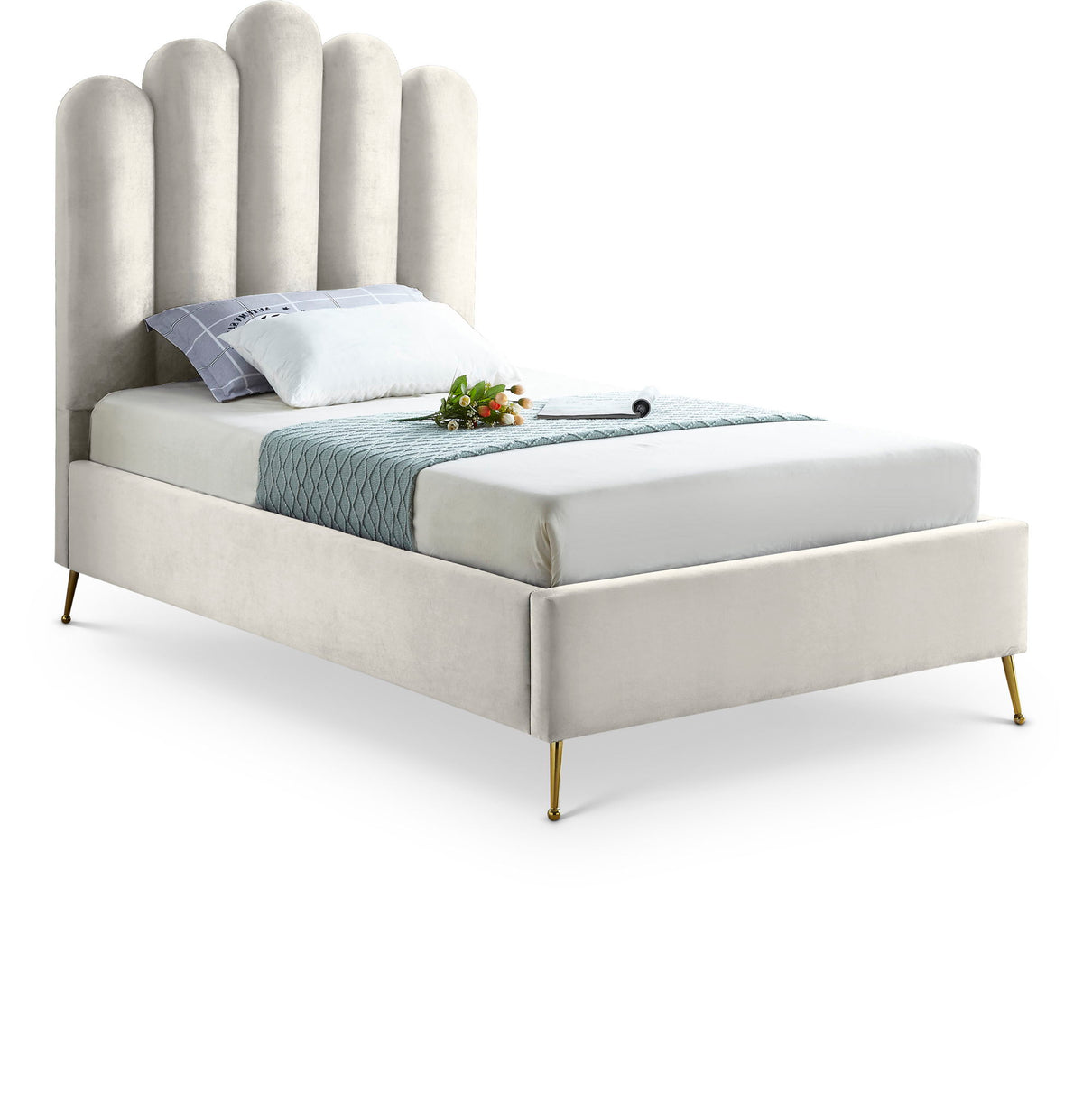 Lily - Bed