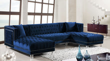 Load image into Gallery viewer, Moda - 3 Piece Sectional
