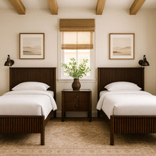 Load image into Gallery viewer, Kivo - Solid Bed
