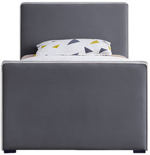 Load image into Gallery viewer, Dillard - Bed
