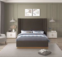 Load image into Gallery viewer, Halton - Bed
