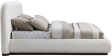 Load image into Gallery viewer, Vaughn - Chenille Bed With Black Base
