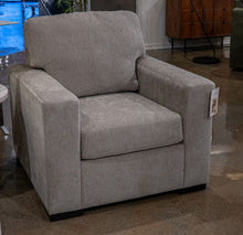 Load image into Gallery viewer, Bridgepoint - Chair
