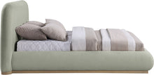 Load image into Gallery viewer, Vaughn - Chenille Bed With Natural Base
