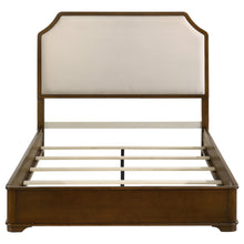 Load image into Gallery viewer, Garland Panel Bed
