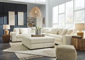 Lindyn Living Room Set