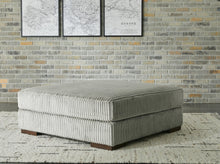Load image into Gallery viewer, Lindyn Living Room Set
