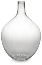 Load image into Gallery viewer, Kurthorne - Vase
