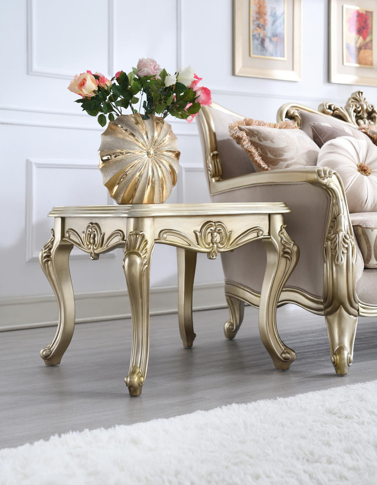 T199 - Traditional Table