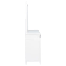 Load image into Gallery viewer, Gracemont Dresser with Mirror

