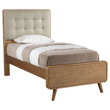 Load image into Gallery viewer, Robyn Panel Platform Bed
