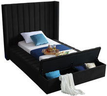 Load image into Gallery viewer, Kiki - Bed
