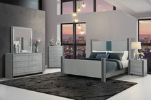 Load image into Gallery viewer, Logan - King Bed Side Rails And Slats - Silver
