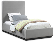 Load image into Gallery viewer, Alfie - Bed
