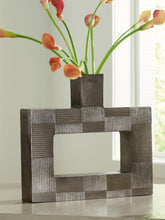Load image into Gallery viewer, Wrengrove - Vase
