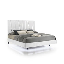 Load image into Gallery viewer, Europa - Bed
