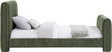 Load image into Gallery viewer, Camila - Bed
