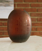 Load image into Gallery viewer, Embersen - Vase
