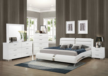 Load image into Gallery viewer, Jeremaine Bedroom Set
