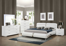 Load image into Gallery viewer, Jeremaine Bedroom Set
