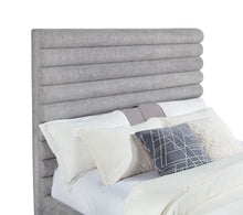 Load image into Gallery viewer, Patricia Panel Bed
