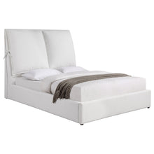 Load image into Gallery viewer, Gwendoline Panel Platform Bed
