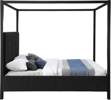 Load image into Gallery viewer, Kelly - Bed
