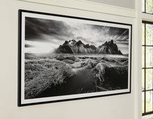 Load image into Gallery viewer, Delstone - Wall Art - Black / White
