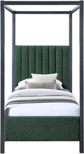 Load image into Gallery viewer, Kelly - Bed
