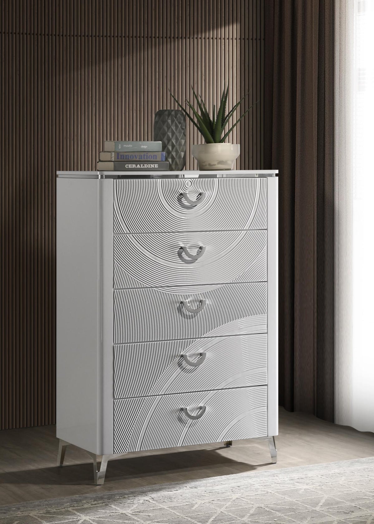 B119 - Chest - White