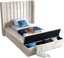 Load image into Gallery viewer, Kiki - Bed
