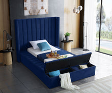 Load image into Gallery viewer, Kiki - Bed
