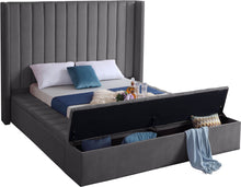 Load image into Gallery viewer, Kiki - Bed
