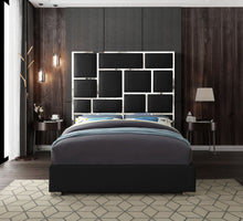 Load image into Gallery viewer, Milan - Bed
