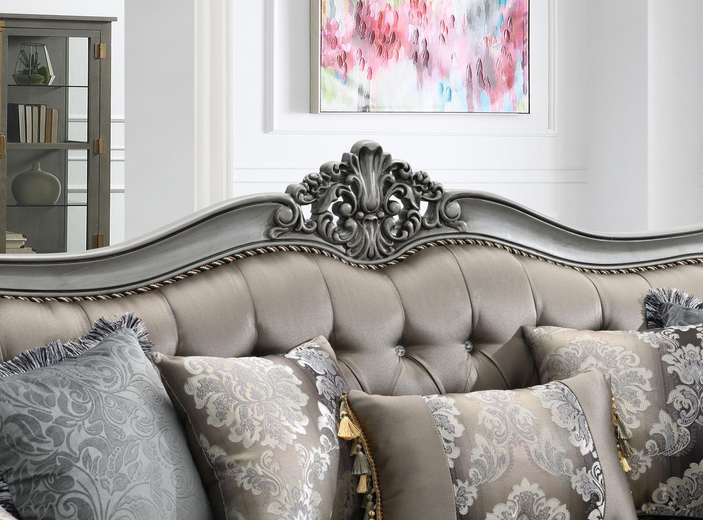 U203 - Traditional Loveseat - Gray
