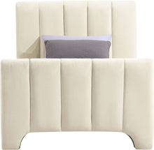 Load image into Gallery viewer, Camila - Bed
