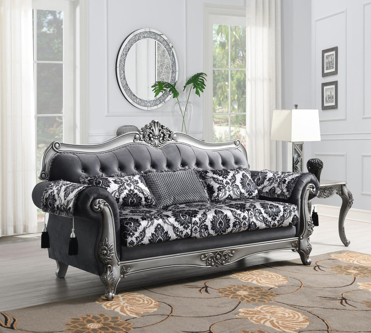 U206 - Traditional Sofa - Gray